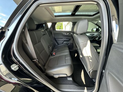 Used 2021 Chevrolet Blazer LT w/ Sound & Technology Package FWD image 28