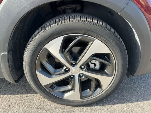 Used 2017 Hyundai Tucson Sport image 16