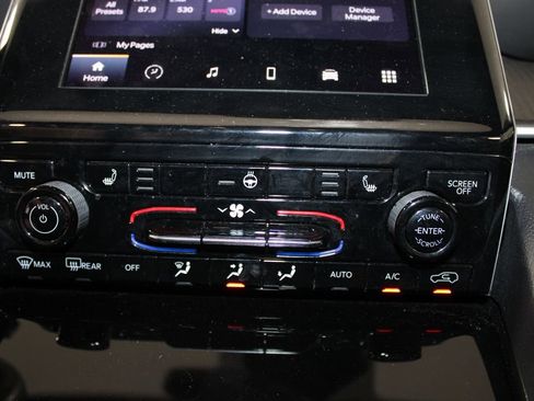 Used 2024 Jeep Grand Cherokee Altitude AWD/4WD image 28