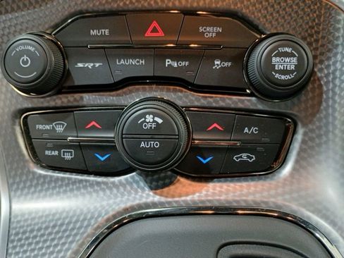 Used 2017 Dodge Challenger SRT Hellcat image 19