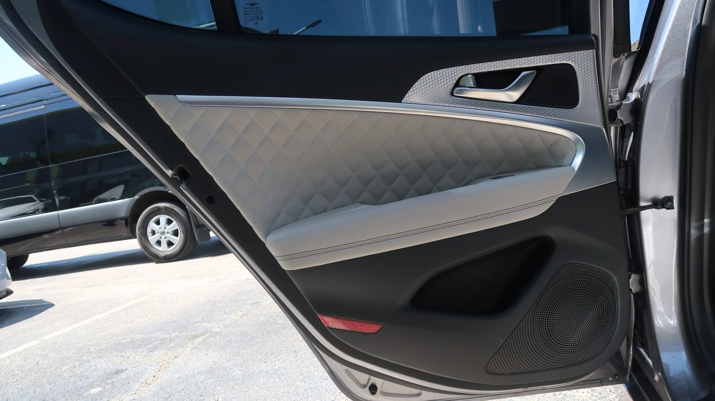 Used 2022 Genesis G70 3.3T RWD image 49