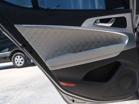 Used 2022 Genesis G70 3.3T RWD image 49