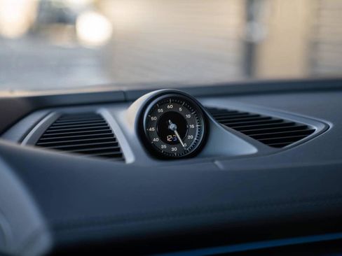 New 2025 Porsche Macan Turbo Electric image 19