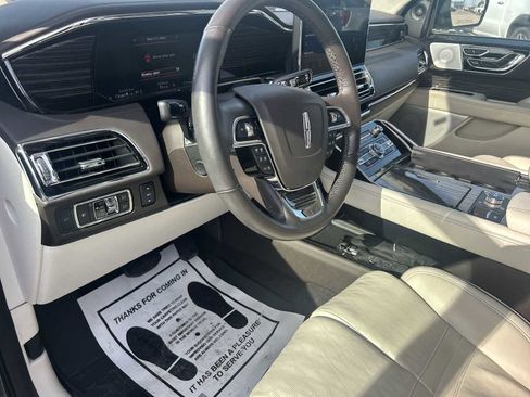 Used 2023 Lincoln Navigator Black Label image 10
