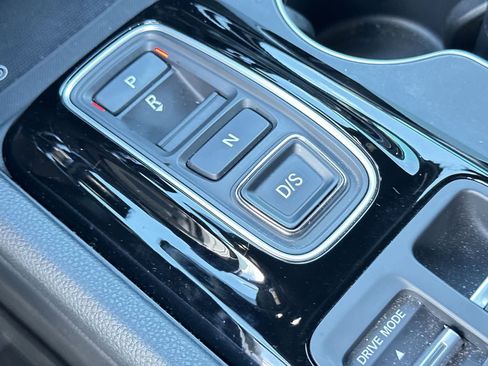 Used 2025 Honda Pilot Black Edition image 21