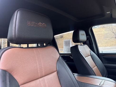 Used 2024 Chevrolet Silverado 2500 High Country image 31