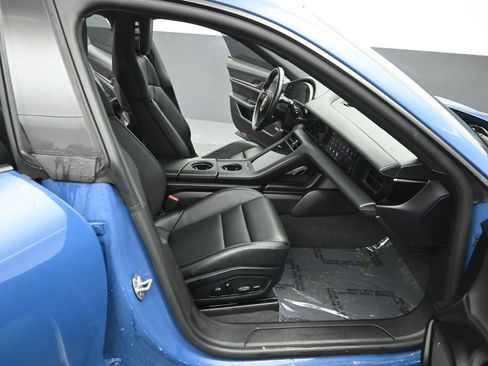 Used 2024 Porsche Taycan 4 Cross Turismo w/ Premium Package image 30