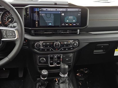 New 2025 Jeep Wrangler Unlimited Sahara image 21