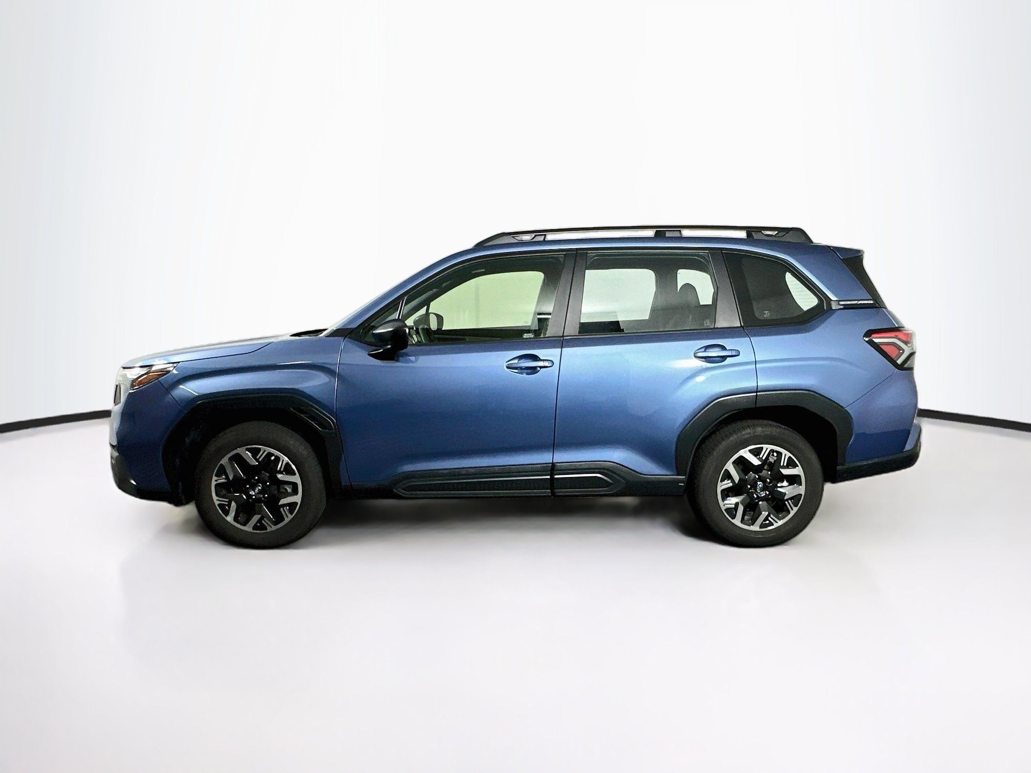 Used 2025 Subaru Forester AWD/4WD image 4