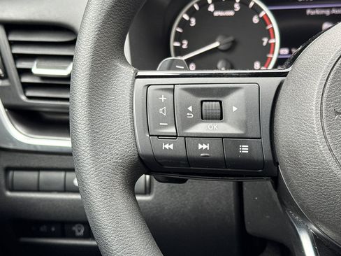 Certified 2023 Nissan Rogue SV image 27