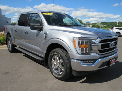 Used 2022 Ford F150 XLT w/ Equipment Group 302A High AWD/4WD image 4