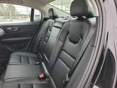 Used 2019 Volvo S60 T6 Momentum w/ Premium Package image 29