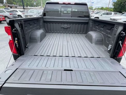 Certified 2025 Chevrolet Silverado 1500 LTZ AWD/4WD image 10
