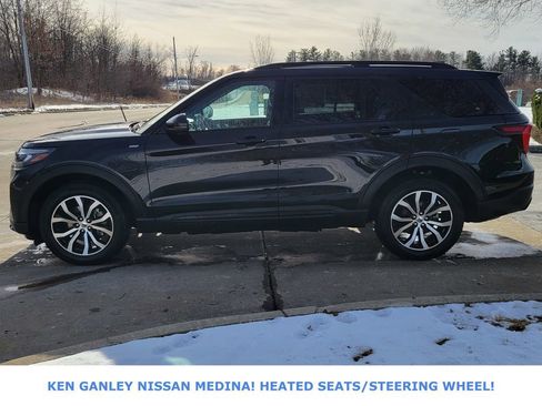 Used 2025 Ford Explorer ST-Line image 6