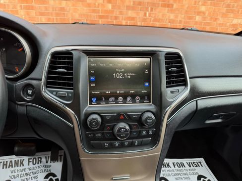 Used 2015 Jeep Grand Cherokee Overland w/ Advanced Technology Group image 28