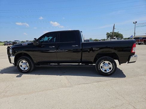 Used 2024 RAM 2500 Tradesman w/ Chrome Appearance Group AWD/4WD image 3