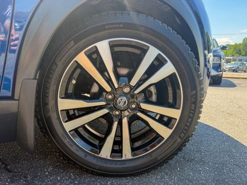 Used 2020 Nissan Kicks SR w/ SR Premium Package FWD image 18