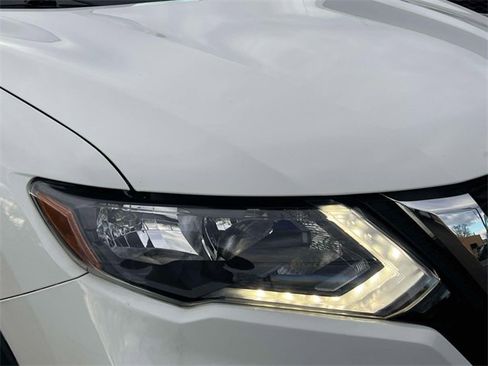 Used 2019 Nissan Rogue S w/ Special Edition Package image 9