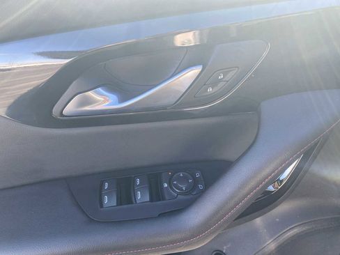 Used 2025 Chevrolet Blazer RS image 28