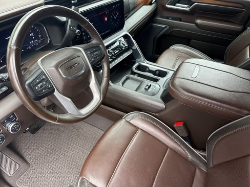 Used 2024 GMC Sierra 3500 Denali w/ Denali Reserve Package AWD/4WD image 11