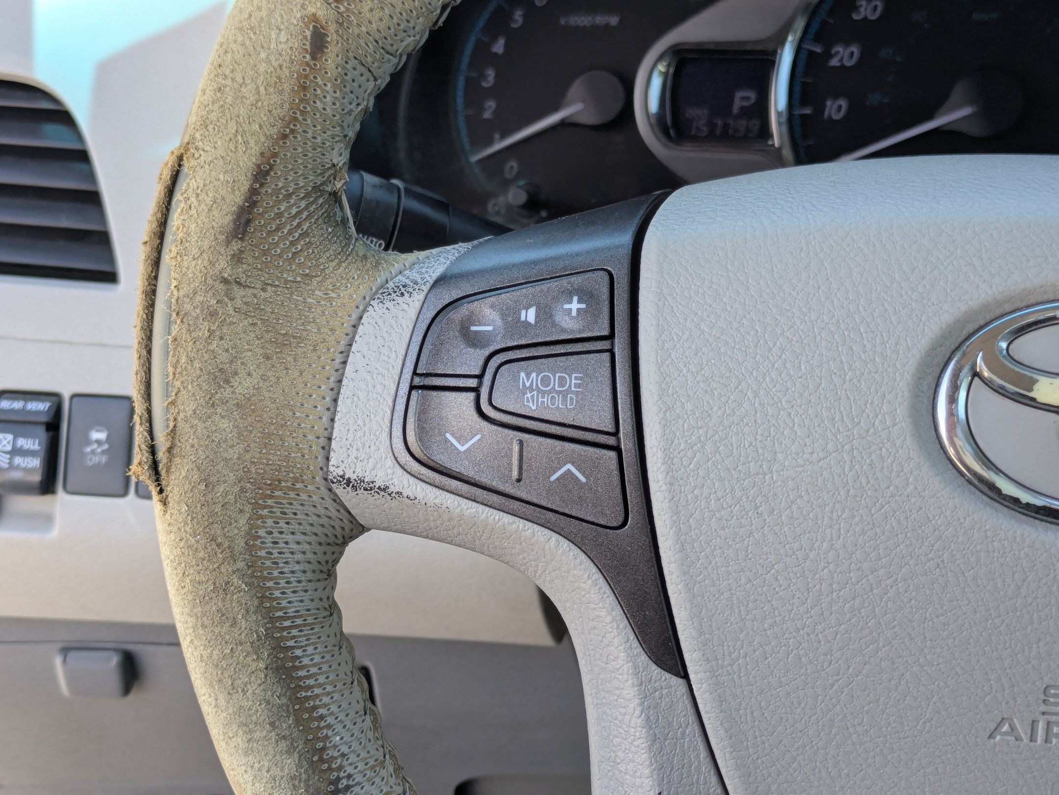Used 2012 Toyota Sienna XLE w/ Entertainment Pkg FWD image 18