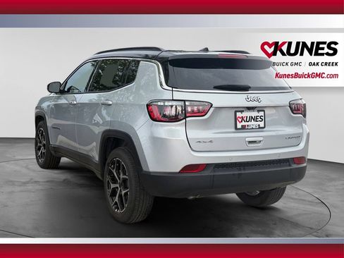 Used 2025 Jeep Compass Limited AWD/4WD image 8