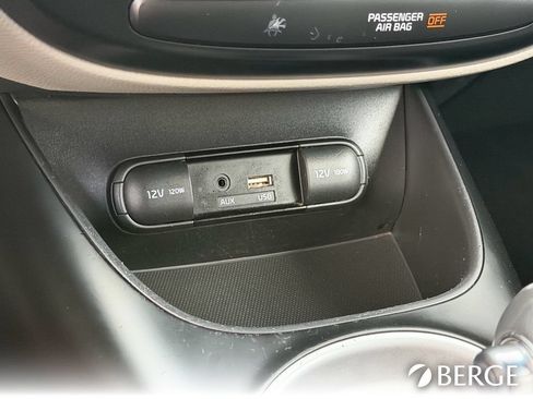 Used 2019 Kia Soul FWD image 30