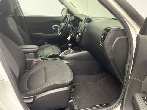 Used 2017 Kia Soul + w/ Designer's Package FWD image 22