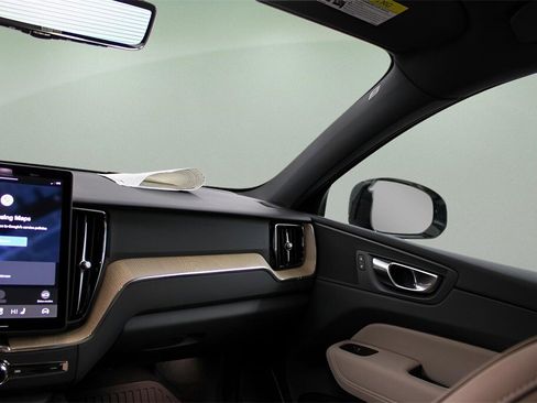 New 2026 Volvo XC60 B5 Core w/ Protection Package Premier image 15