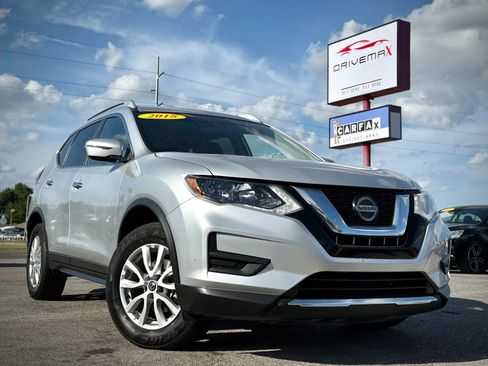 Used 2018 Nissan Rogue SV AWD/4WD image 1