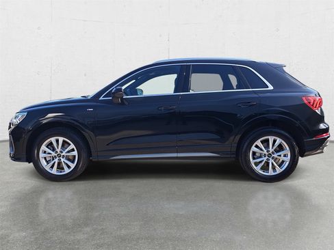 Certified 2025 Audi Q3 2.0T Premium w/ Convenience Package image 8