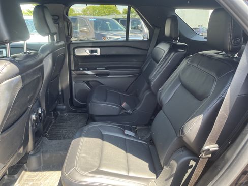 Used 2020 Ford Explorer Limited w/ Class III Trailer Tow Package AWD/4WD image 15