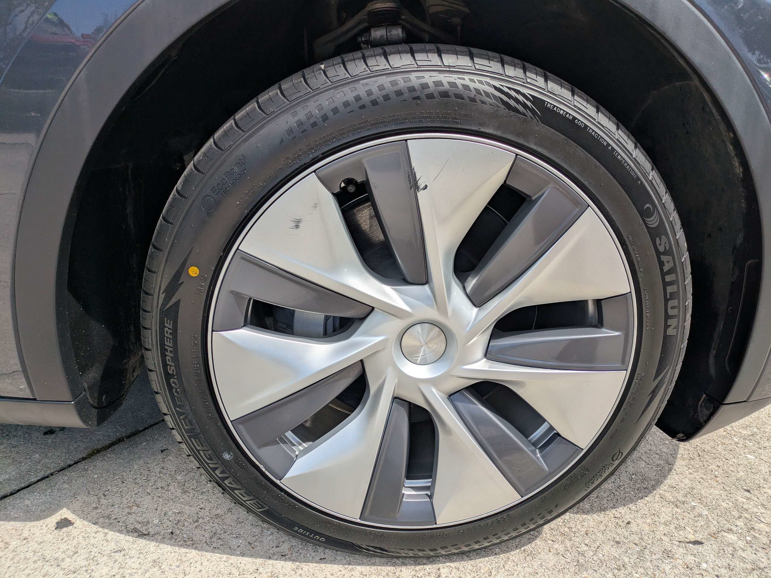 Used 2024 Tesla Model Y Long Range AWD/4WD image 11