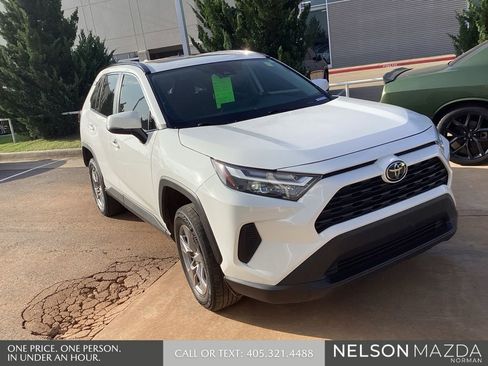 Used 2024 Toyota RAV4 XLE w/ Convenience Package FWD image 3