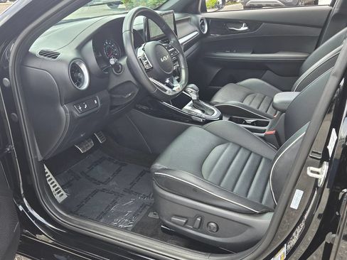 Used 2024 Kia Forte GT-Line w/ GT-Line Premium Package FWD image 9