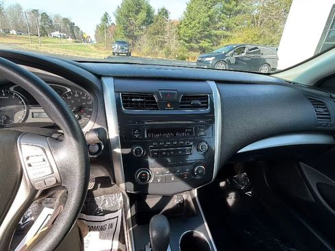 Used 2015 Nissan Altima 2.5 S w/ Power Driver Seat Package FWD image 18