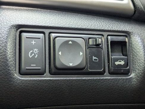 Used 2019 Nissan Sentra SV image 29