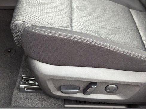 New 2025 Nissan Rogue SV image 10