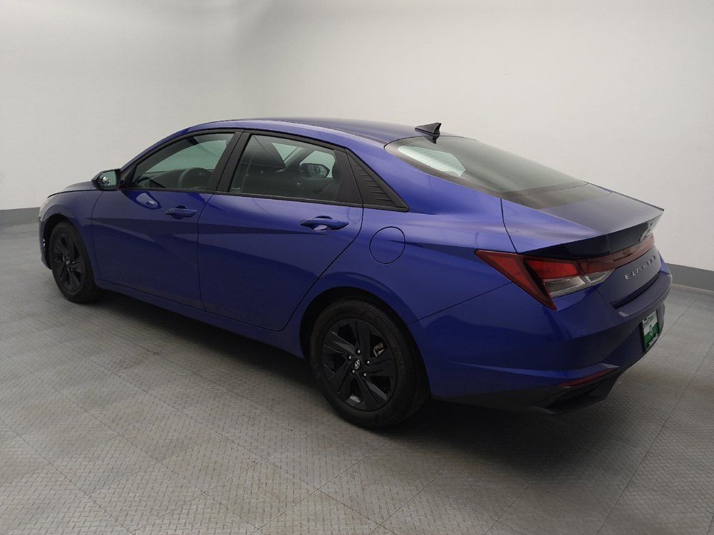 Used 2023 Hyundai Elantra SEL FWD image 3