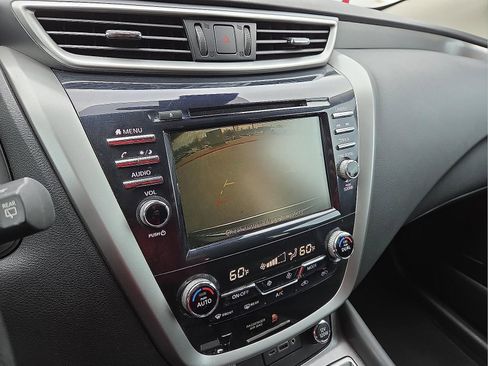Used 2021 Nissan Murano SV image 17