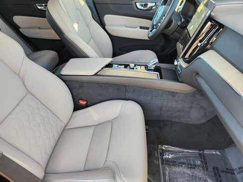 New 2026 Volvo XC60 B5 Plus w/ Climate Package image 4