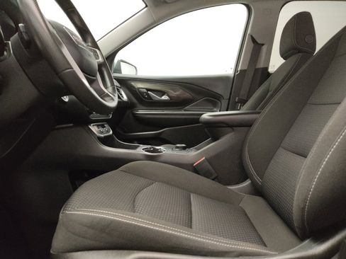 Used 2024 GMC Terrain SLE FWD image 17