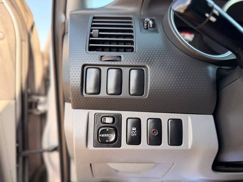 Used 2014 Toyota Tacoma PreRunner w/ Convenience Package RWD image 23