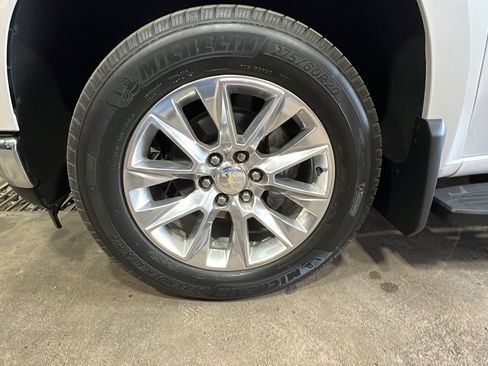 Used 2020 Chevrolet Silverado 1500 LTZ w/ LTZ Premium Package image 9