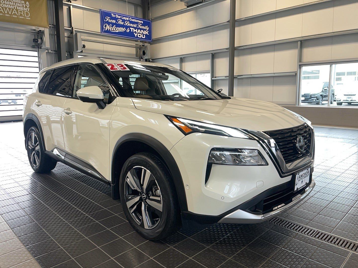 Used 2023 Nissan Rogue Platinum w/ Platinum Premium Package AWD/4WD image 3