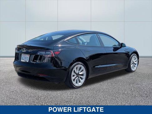 Used 2022 Tesla Model 3 Long Range AWD/4WD image 5