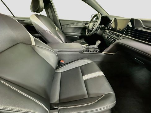 Used 2025 Toyota Camry SE FWD image 29