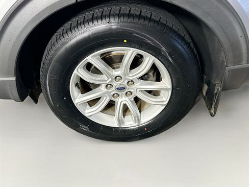 Used 2020 Ford Explorer 2WD image 11