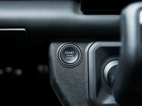 Used 2023 Land Rover Defender 110 X AWD/4WD image 71