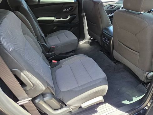 Certified 2023 Chevrolet Traverse LT FWD image 14